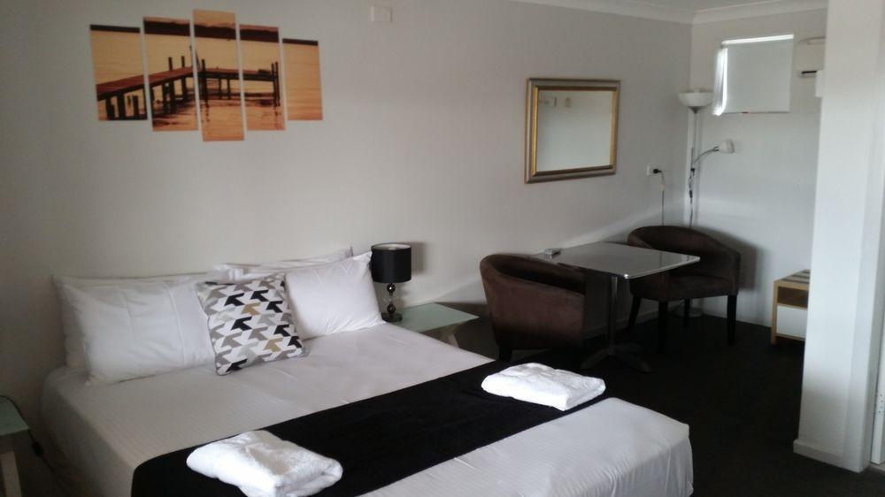 Econo Lodge Chaparral Motel Ballina Esterno foto