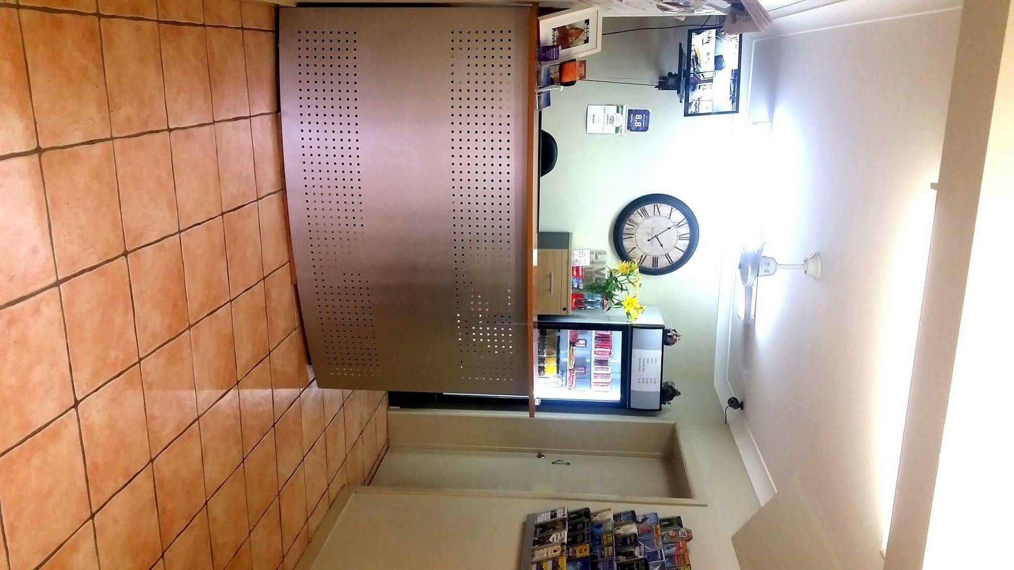 Econo Lodge Chaparral Motel Ballina Esterno foto