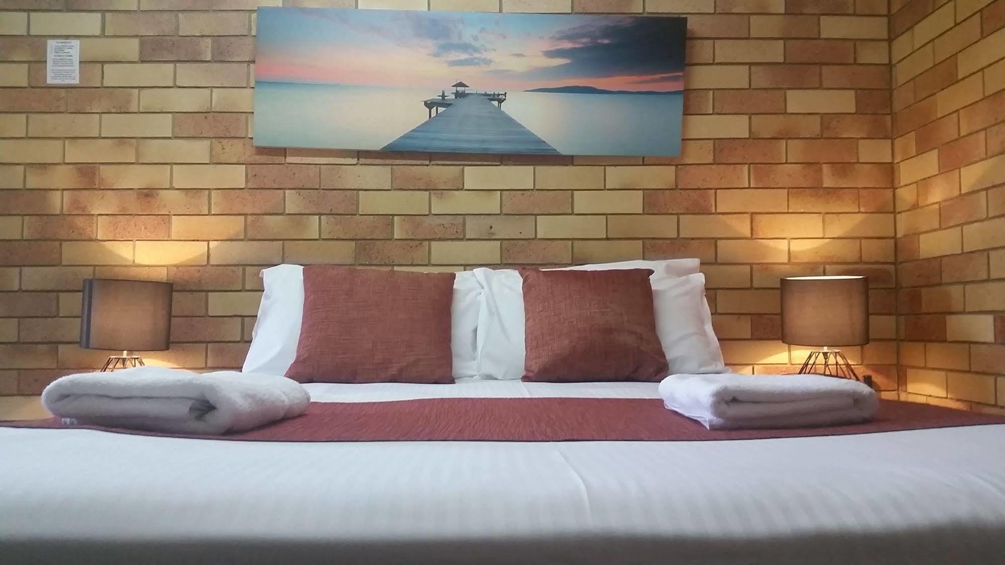 Econo Lodge Chaparral Motel Ballina Esterno foto