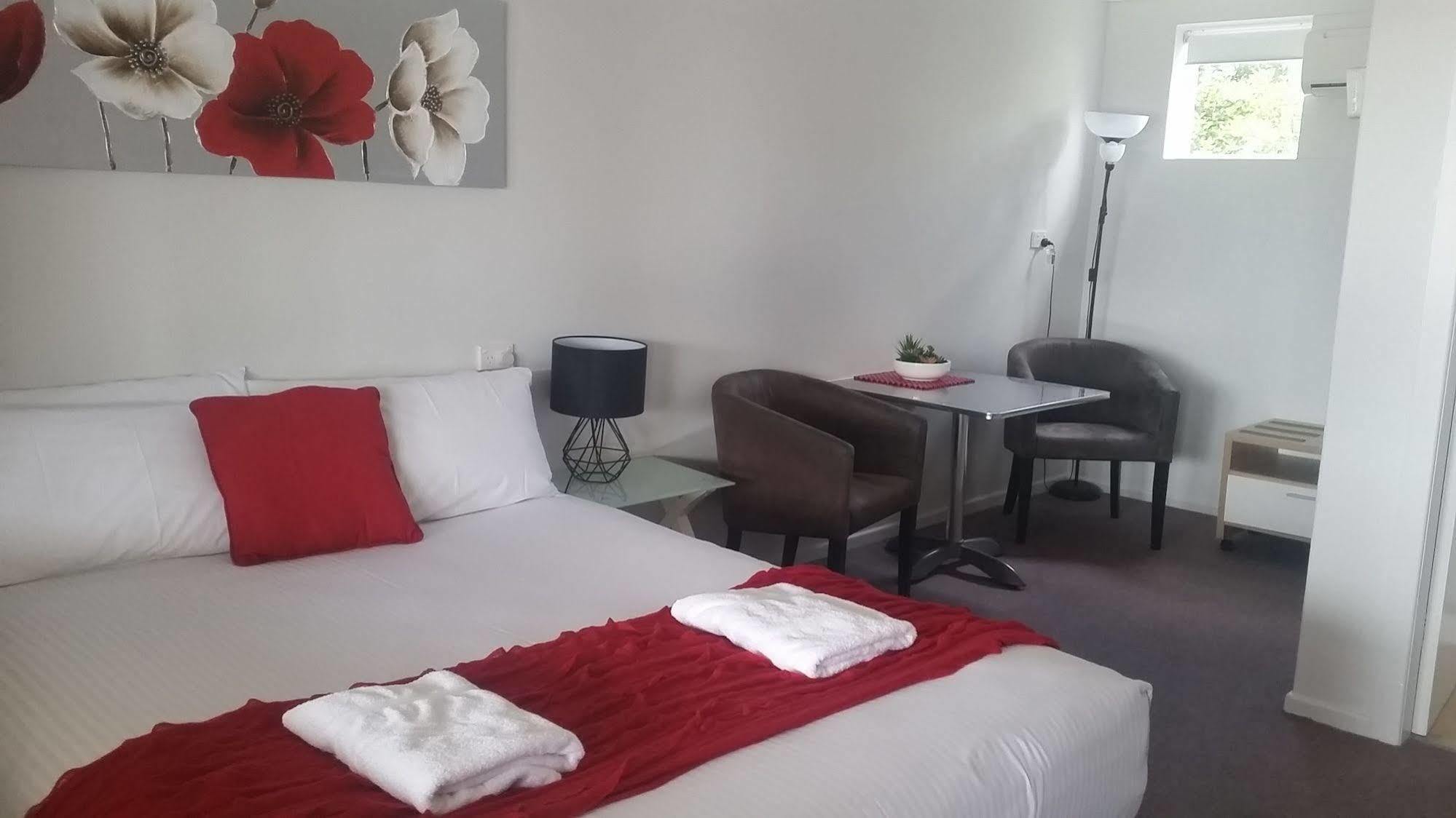 Econo Lodge Chaparral Motel Ballina Esterno foto