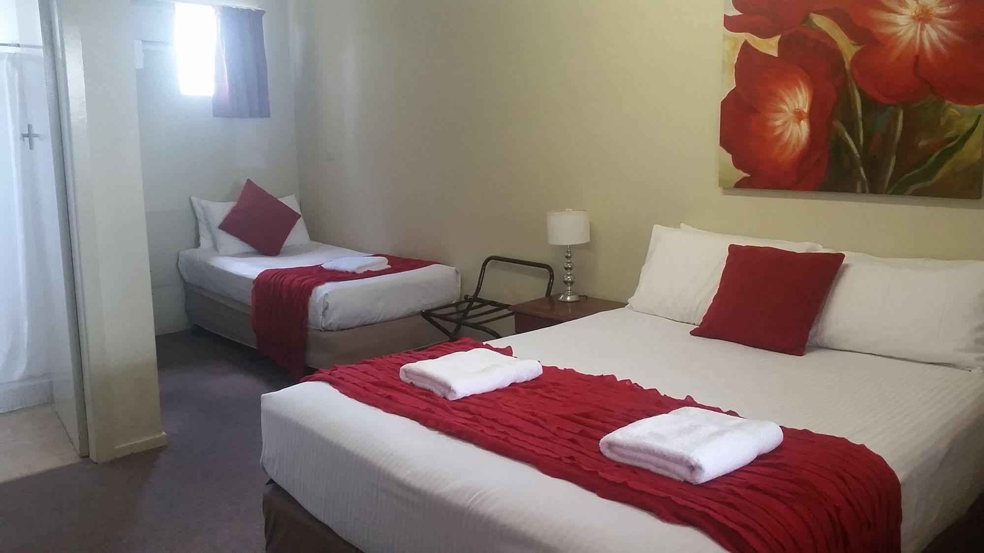 Econo Lodge Chaparral Motel Ballina Esterno foto