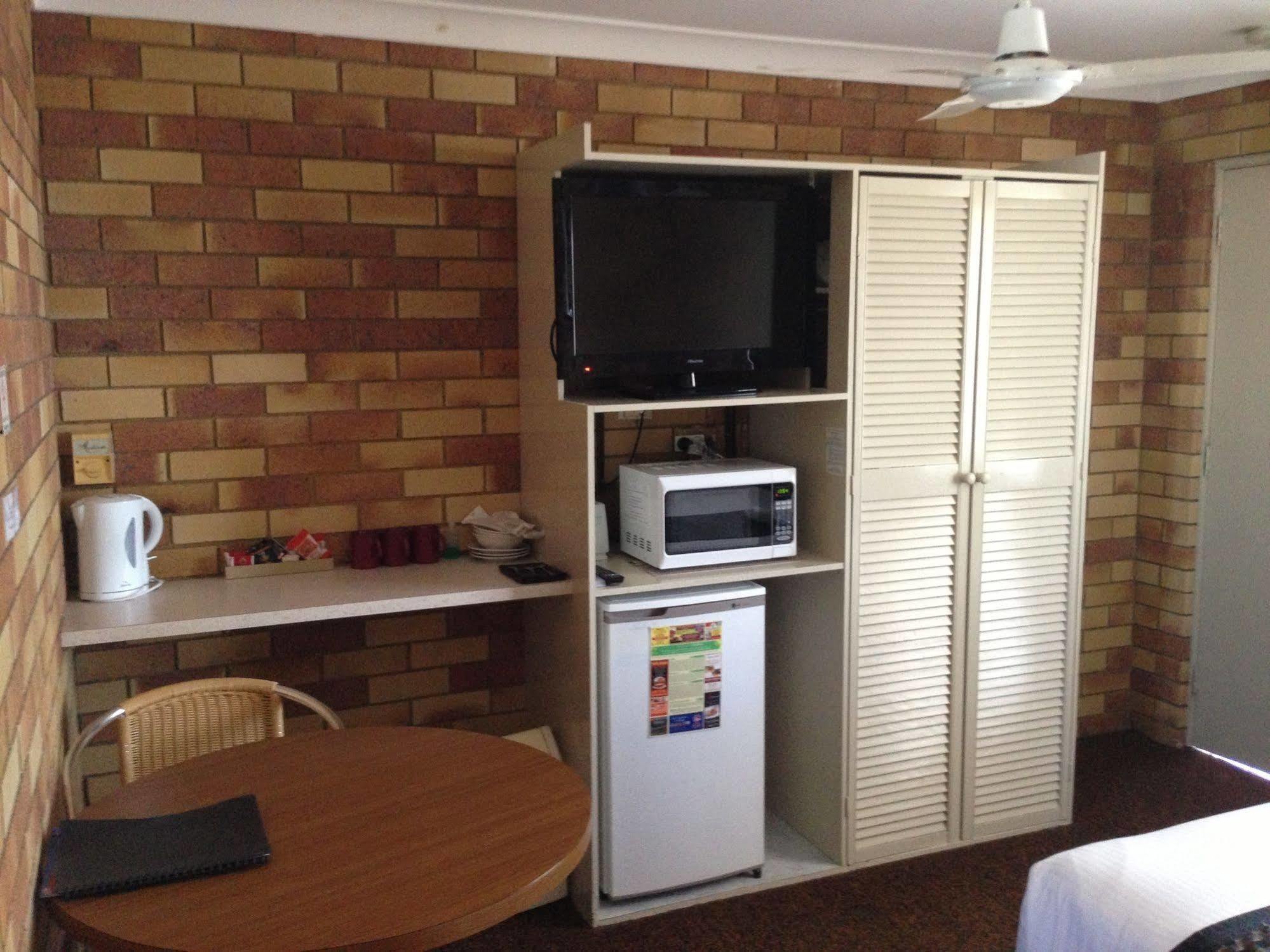 Econo Lodge Chaparral Motel Ballina Esterno foto