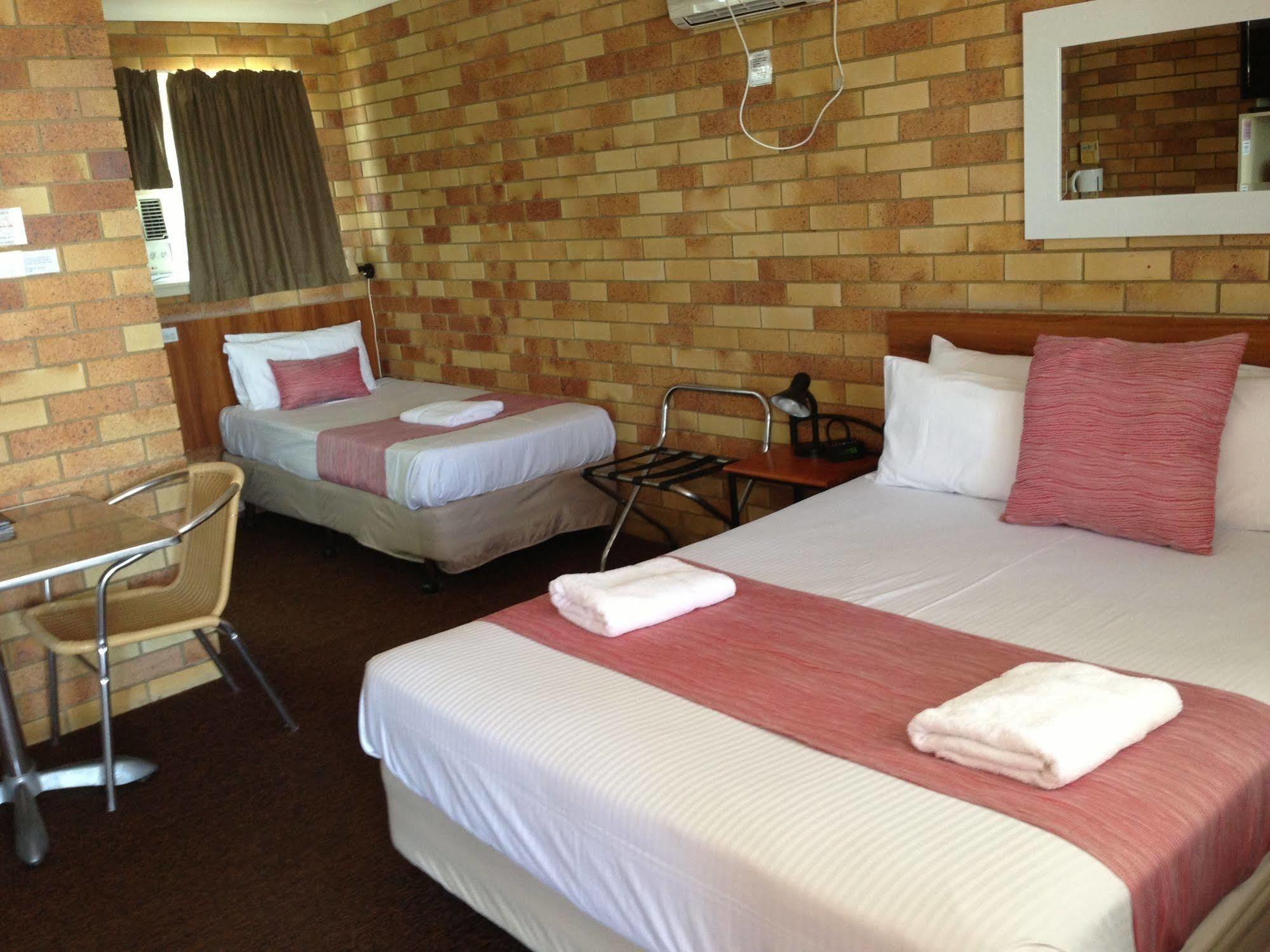 Econo Lodge Chaparral Motel Ballina Esterno foto