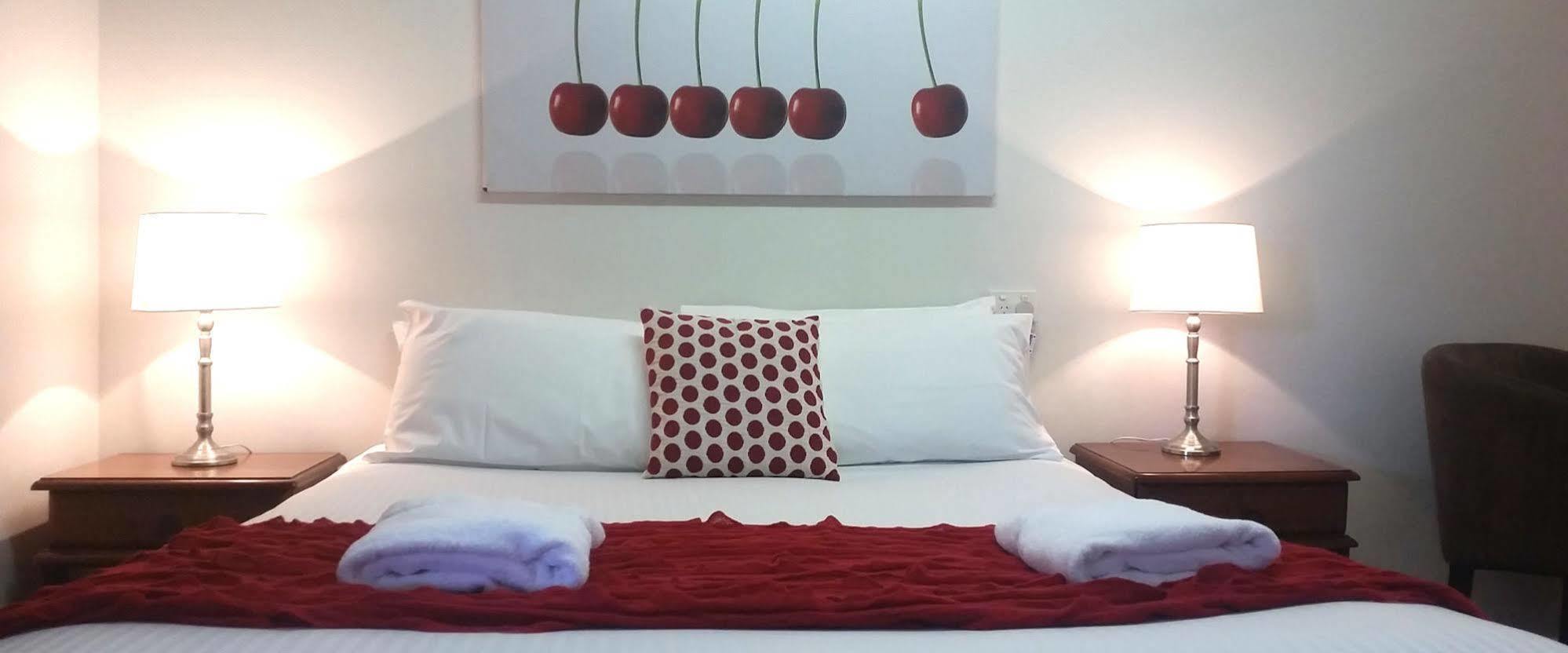 Econo Lodge Chaparral Motel Ballina Esterno foto