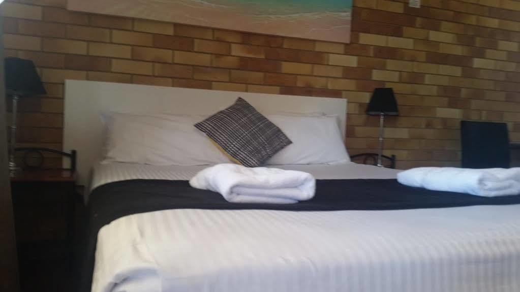 Econo Lodge Chaparral Motel Ballina Esterno foto