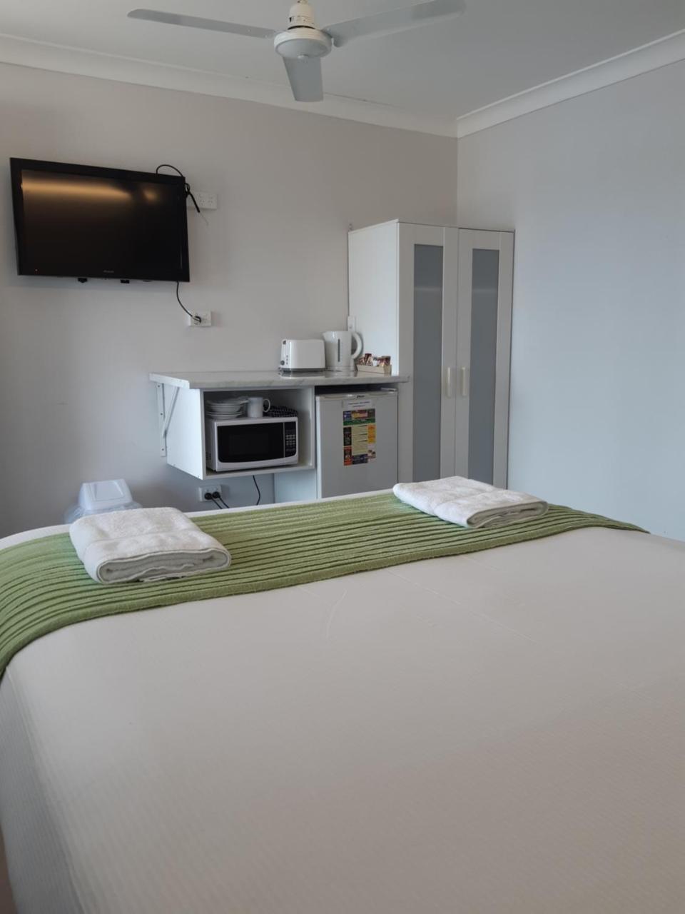 Econo Lodge Chaparral Motel Ballina Esterno foto